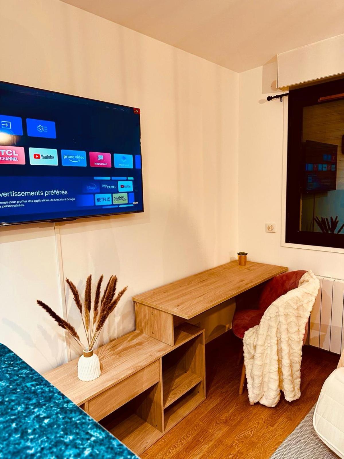 Appartement Elegant A Conflant コンフラン・サントノリーヌ エクステリア 写真